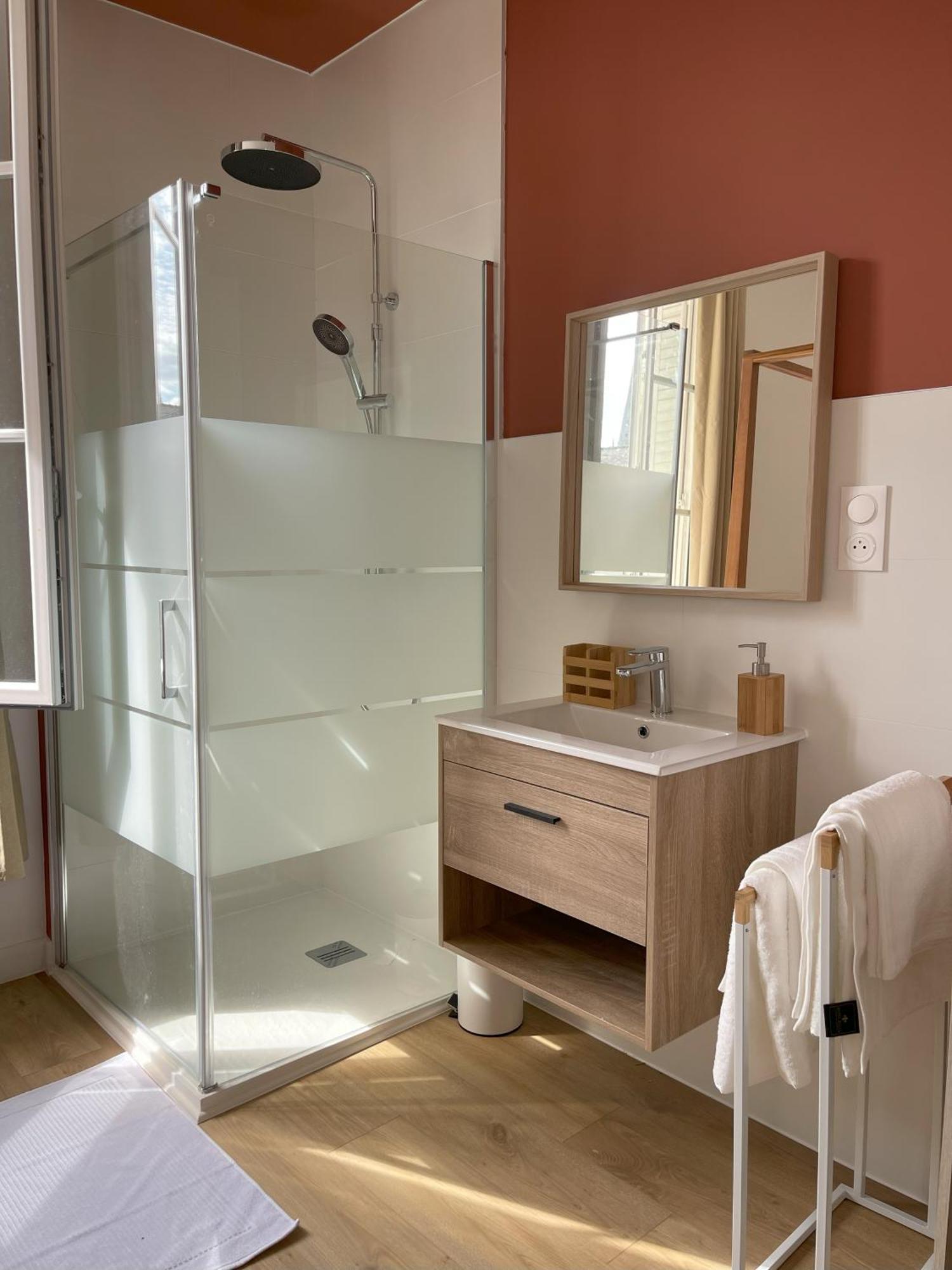 Elegance & Confort Au Coeur De Cholet ! Extérieur photo